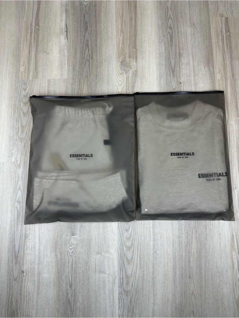 Essentials Fear of God Light Oat set - Picture 4 of 4